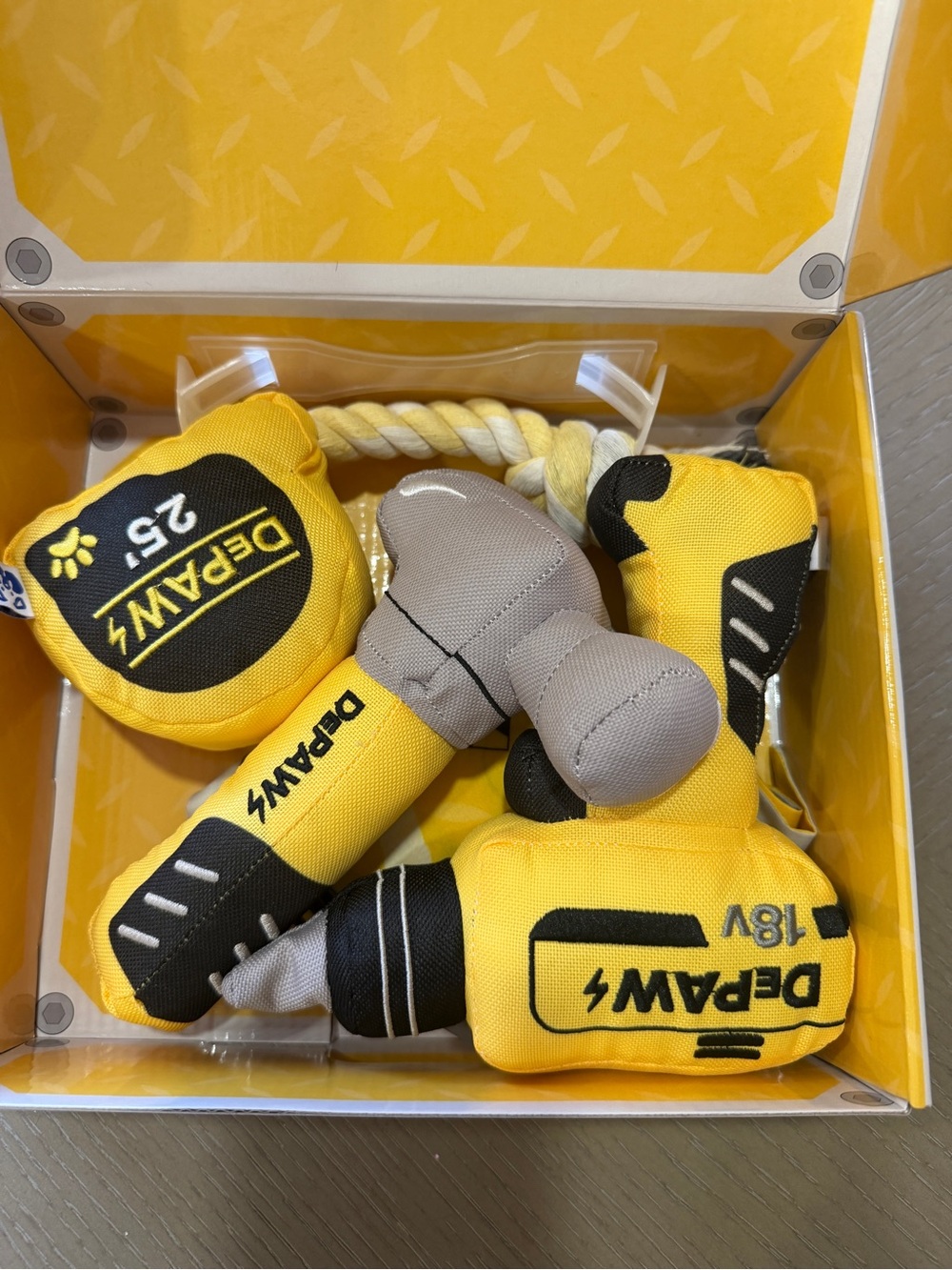 NEW DePAW Pawformance Tool Kit Dog Toy Gift Set w/Bandana – $28